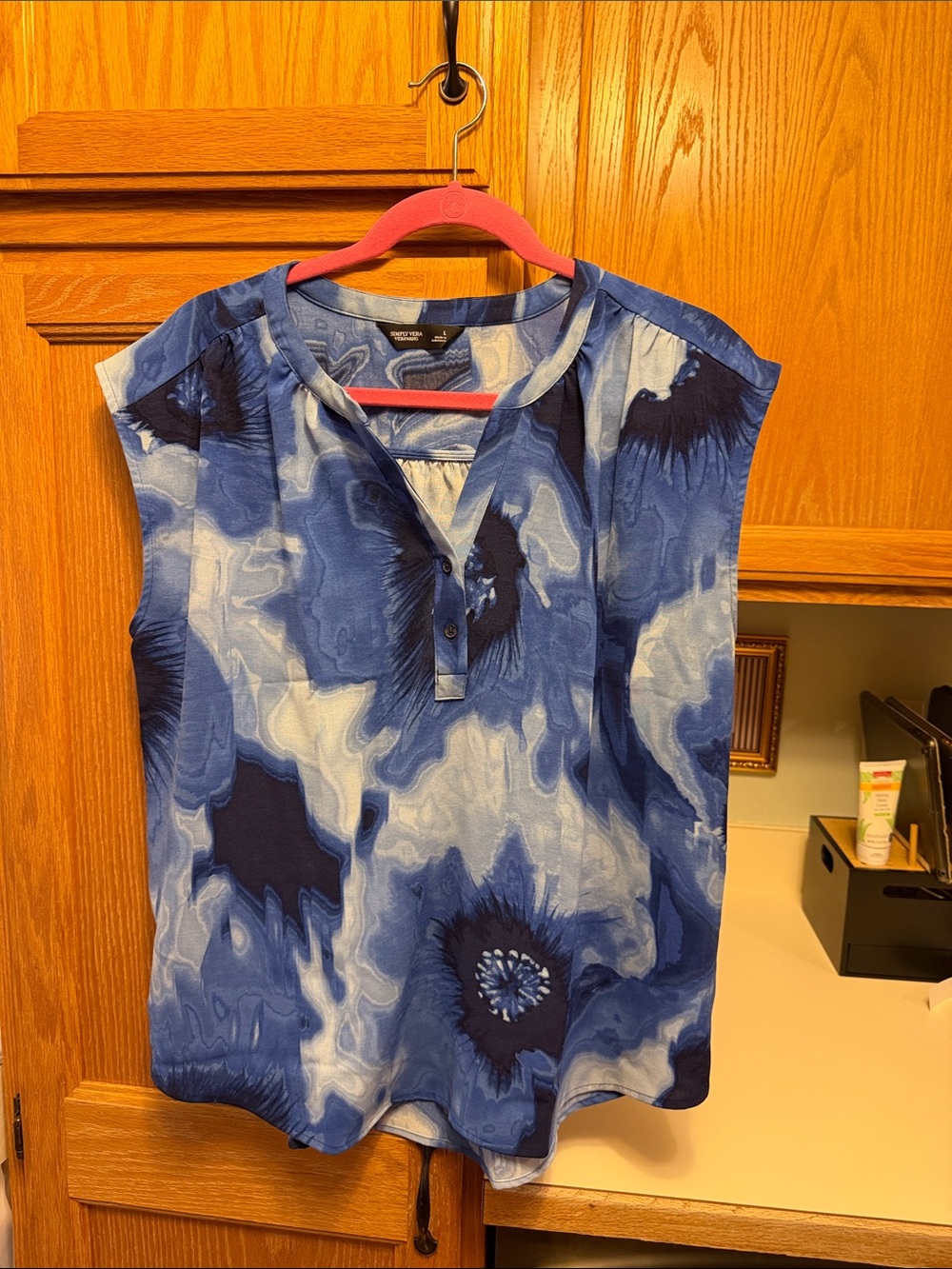 Simply Vera Vera Wang Blue Marble-Print Henley Tank
